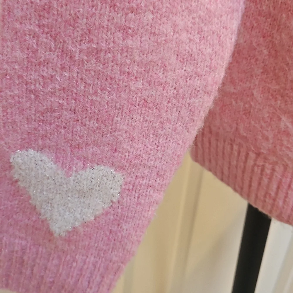 CUPCAKES AND CASHMERE Pink and White Crew Neck Heart Sweater - XS